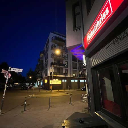 Stylish 2-Room Apartment With Balcony Next To East Side Gallery Berlino Esterno foto