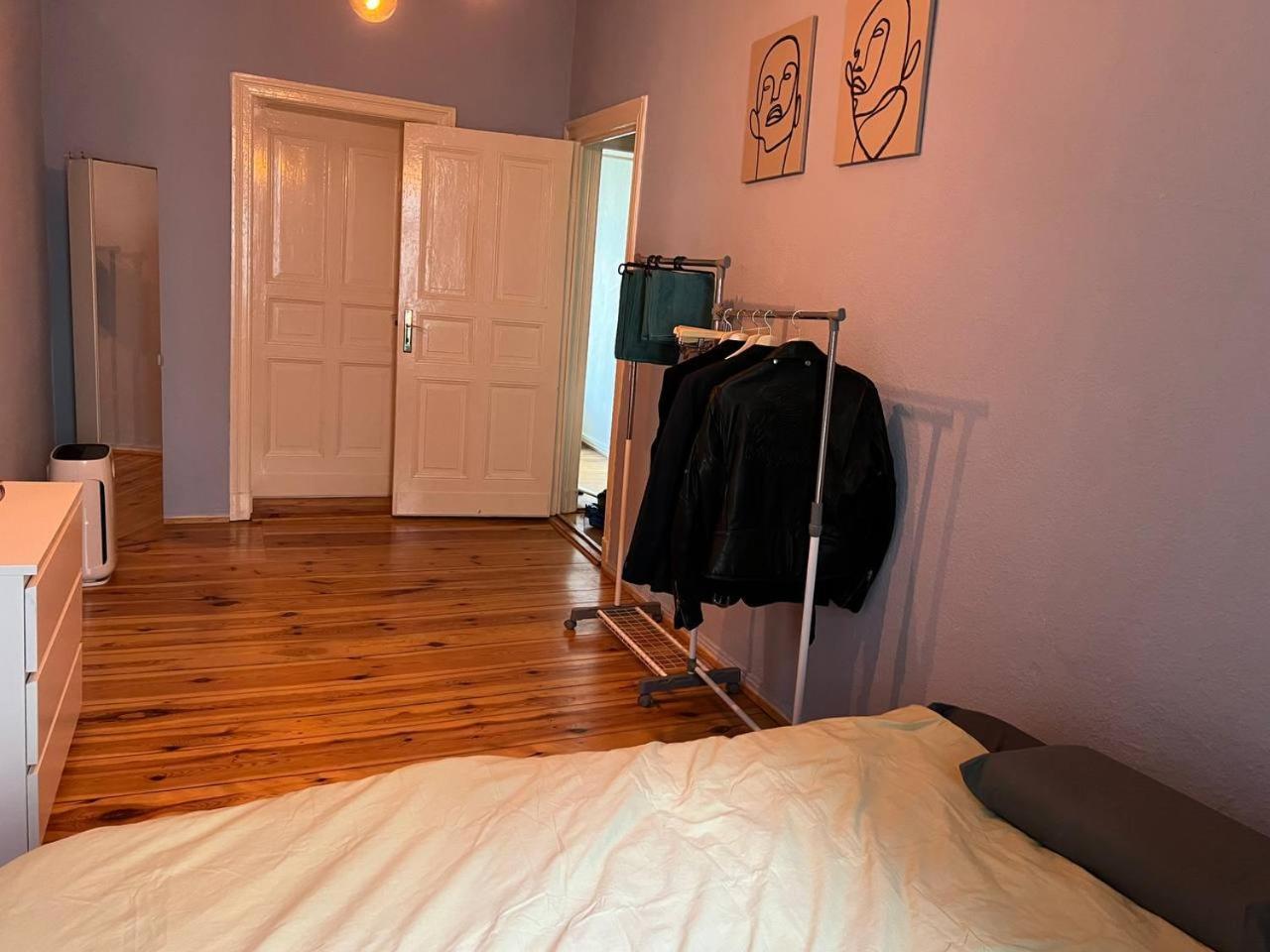 Stylish 2-Room Apartment With Balcony Next To East Side Gallery Berlino Esterno foto