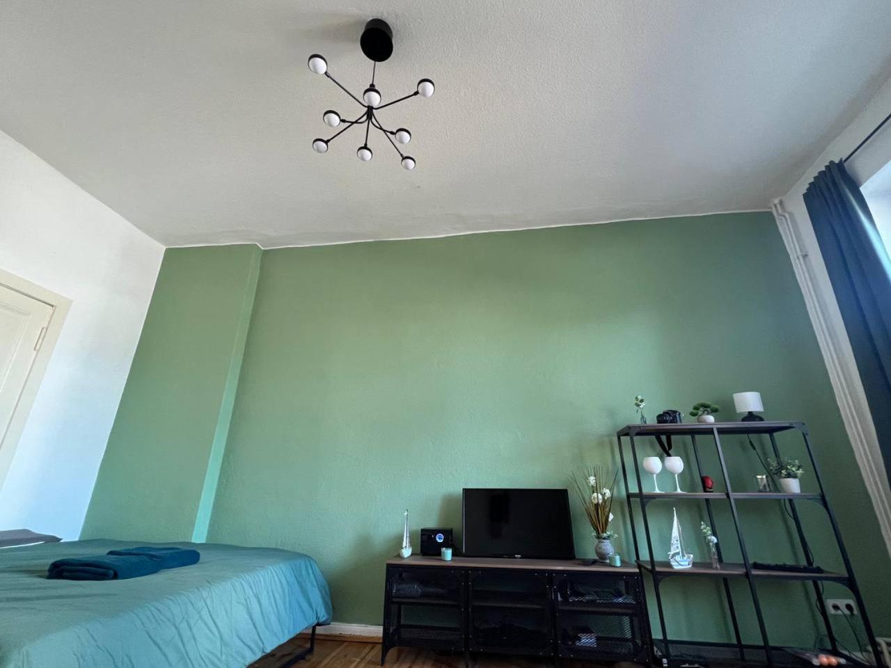 Stylish 2-Room Apartment With Balcony Next To East Side Gallery Berlino Esterno foto