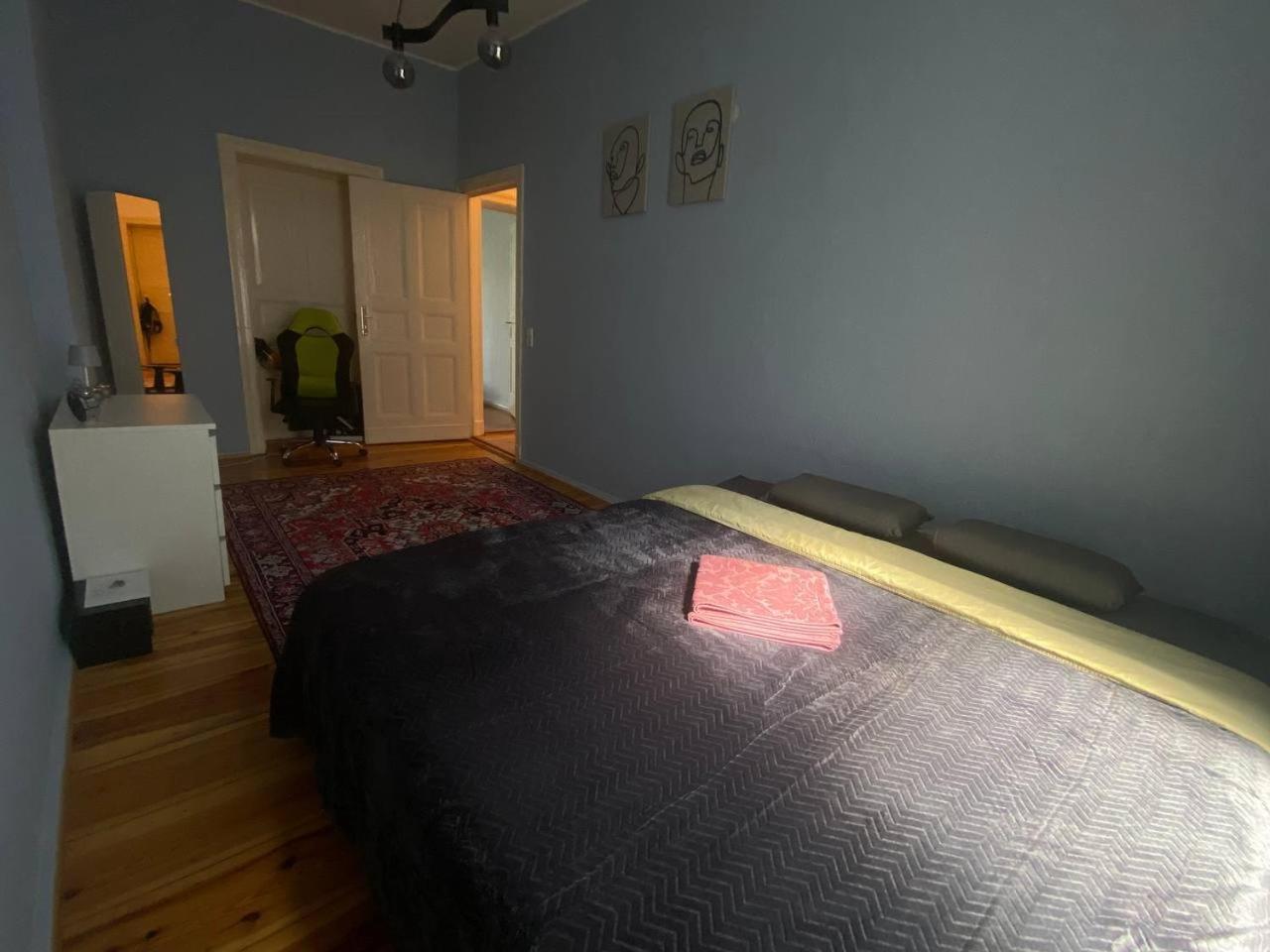 Stylish 2-Room Apartment With Balcony Next To East Side Gallery Berlino Esterno foto